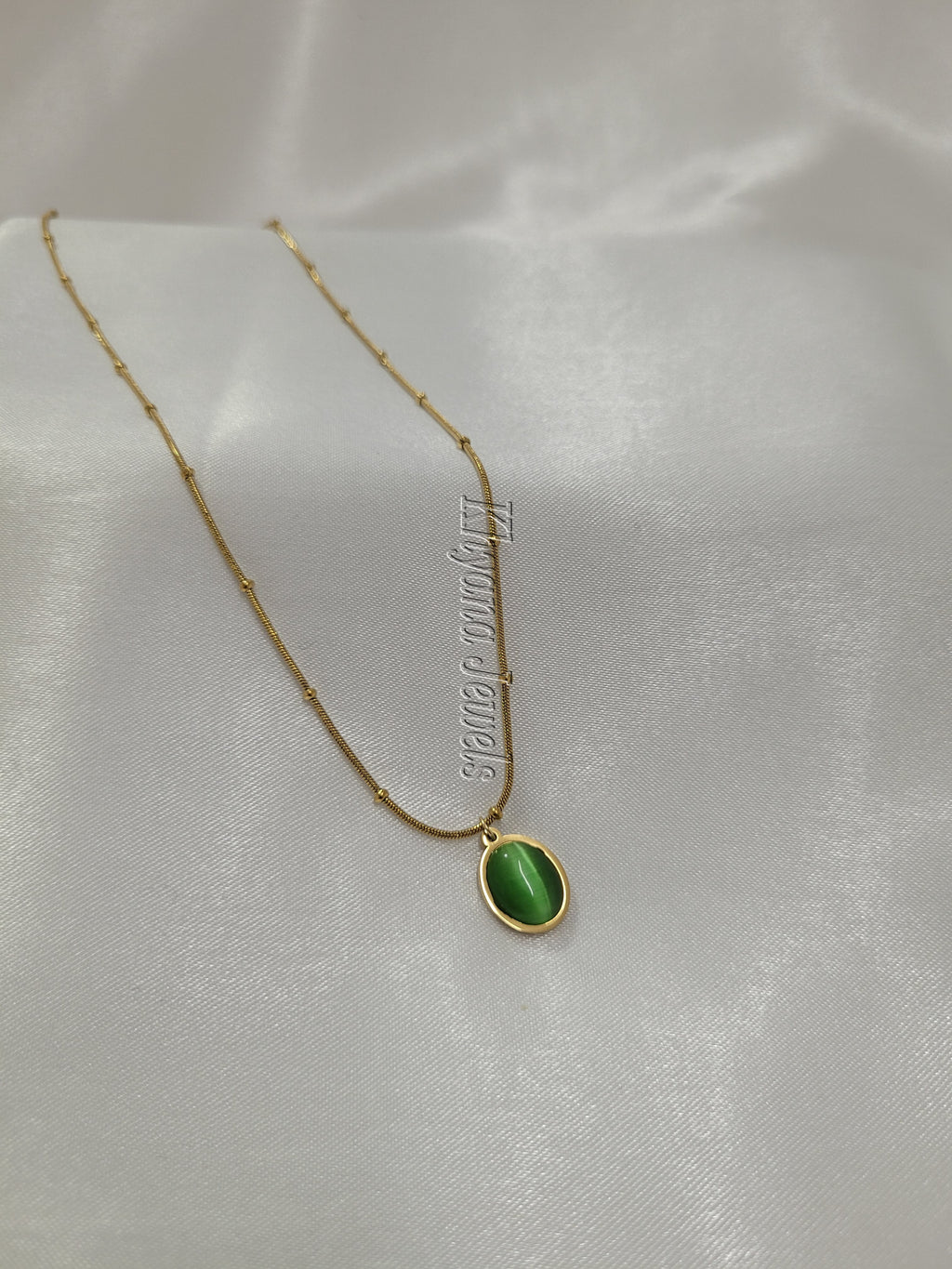 Emerald Glow Oval Pendant Necklace