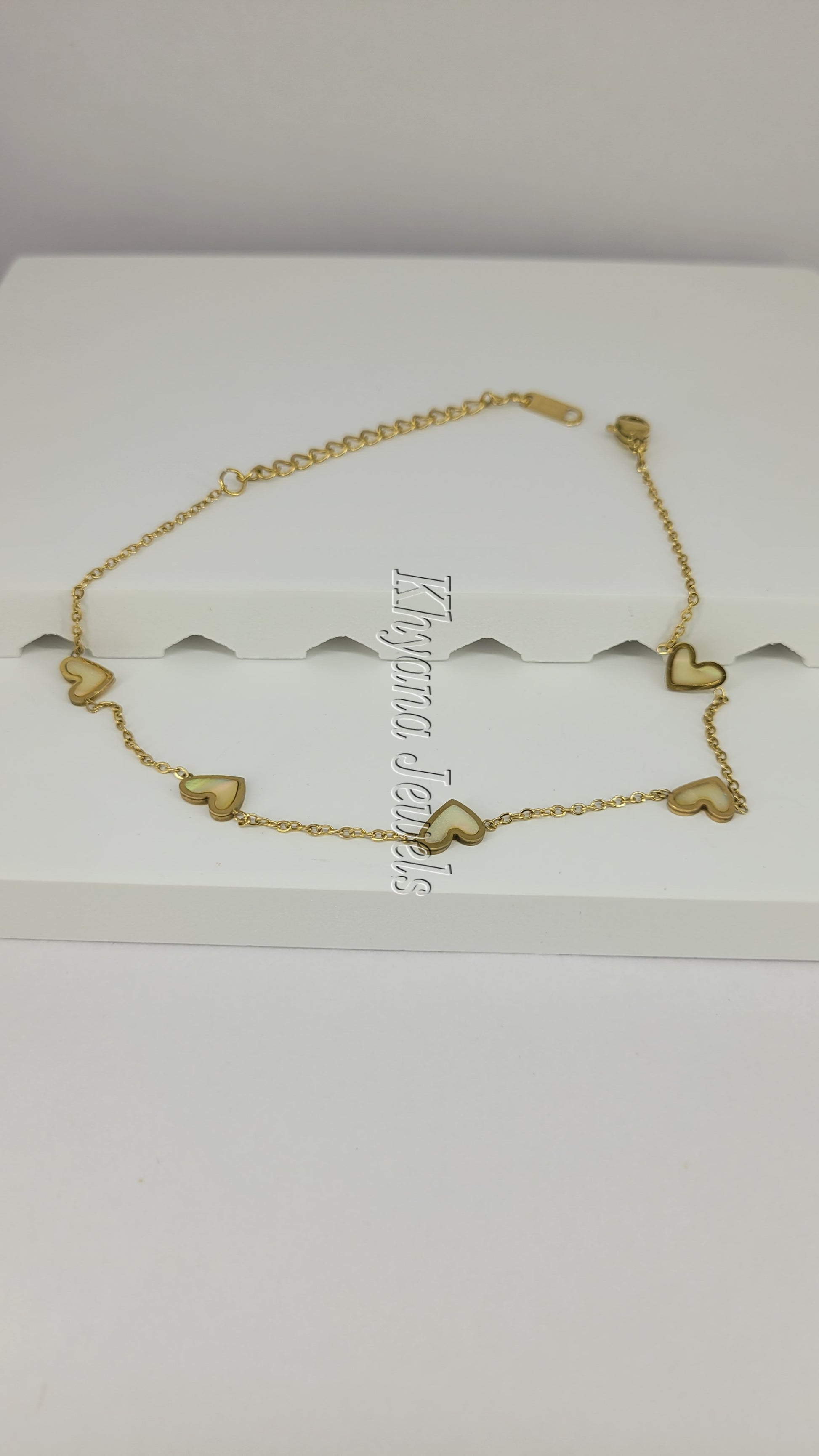 Chic Anti-Tarnish Gold-Plated Anklet with Enamel Heart Charms