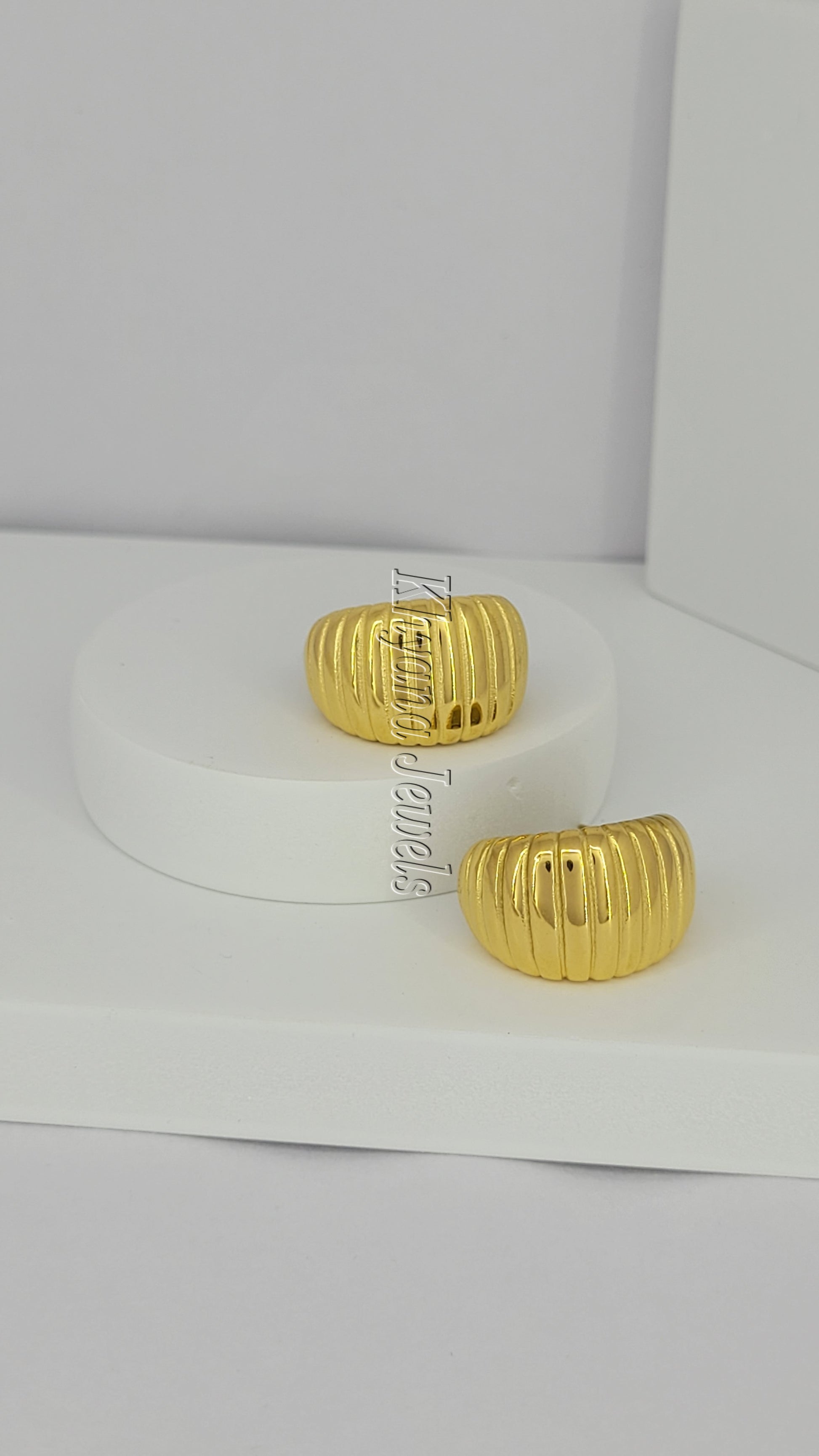 Anti-Tarnish Gold Plated Ribbed Oval Dome Earrings