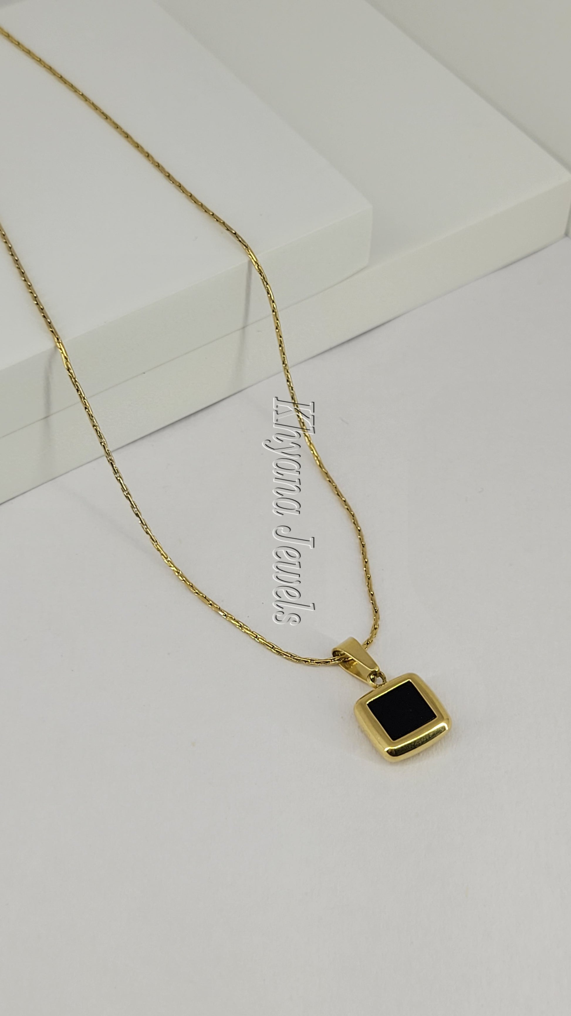 Contemporary Black Inlay Gold Plated Anti-Tarnish Necklace