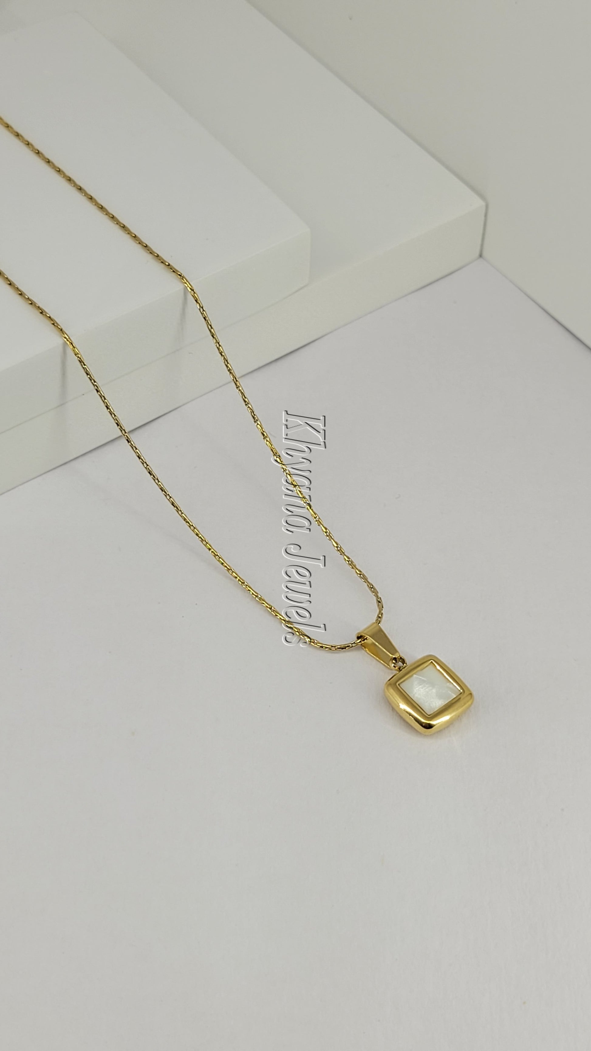 Contemporary White Inlay Gold Plated Anti-Tarnish Necklace