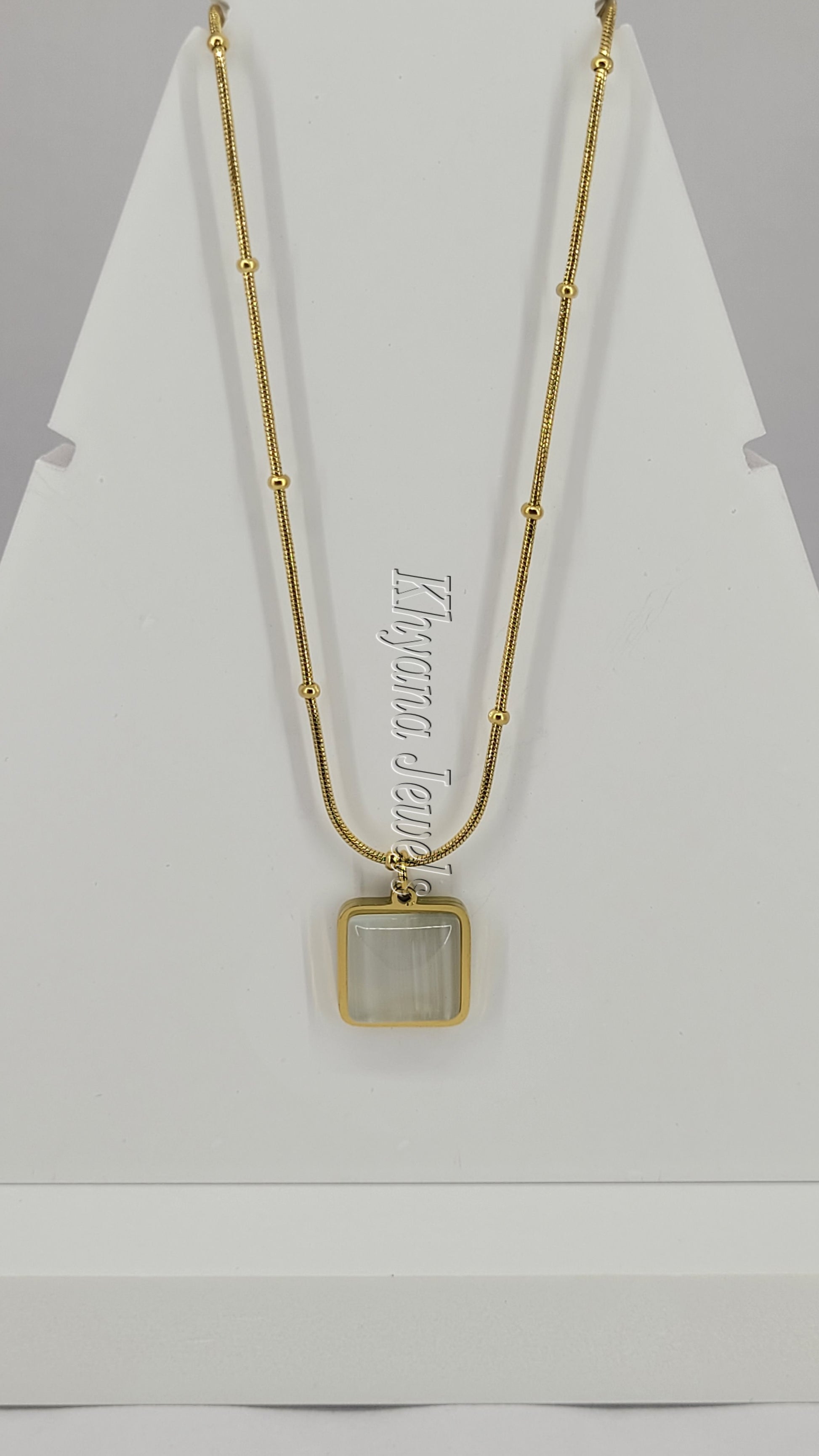 Elegant Gold Plated Anti-Tarnish White Gemstone Necklace
