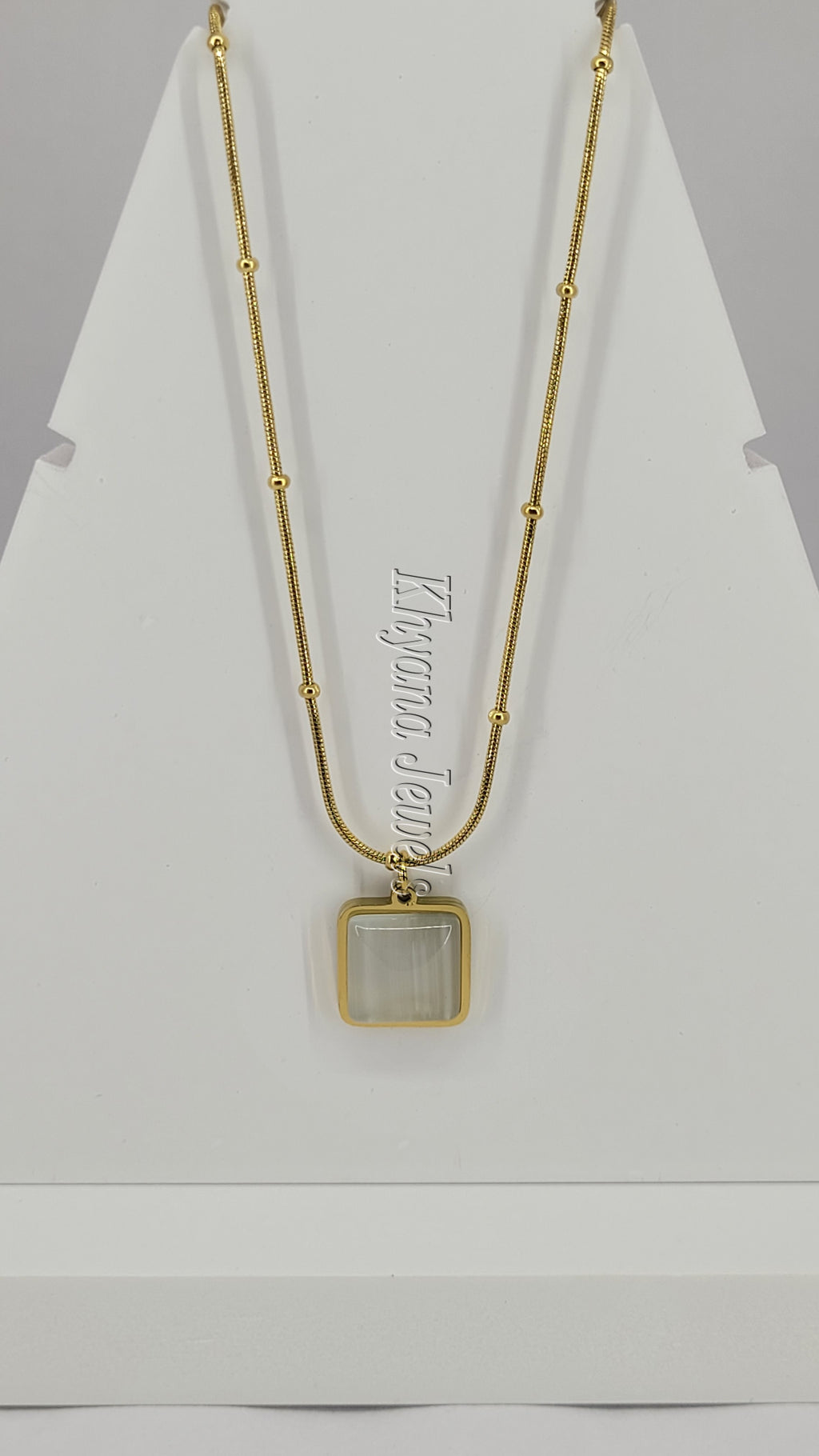 Elegant Gold Plated Anti-Tarnish White Gemstone Necklace