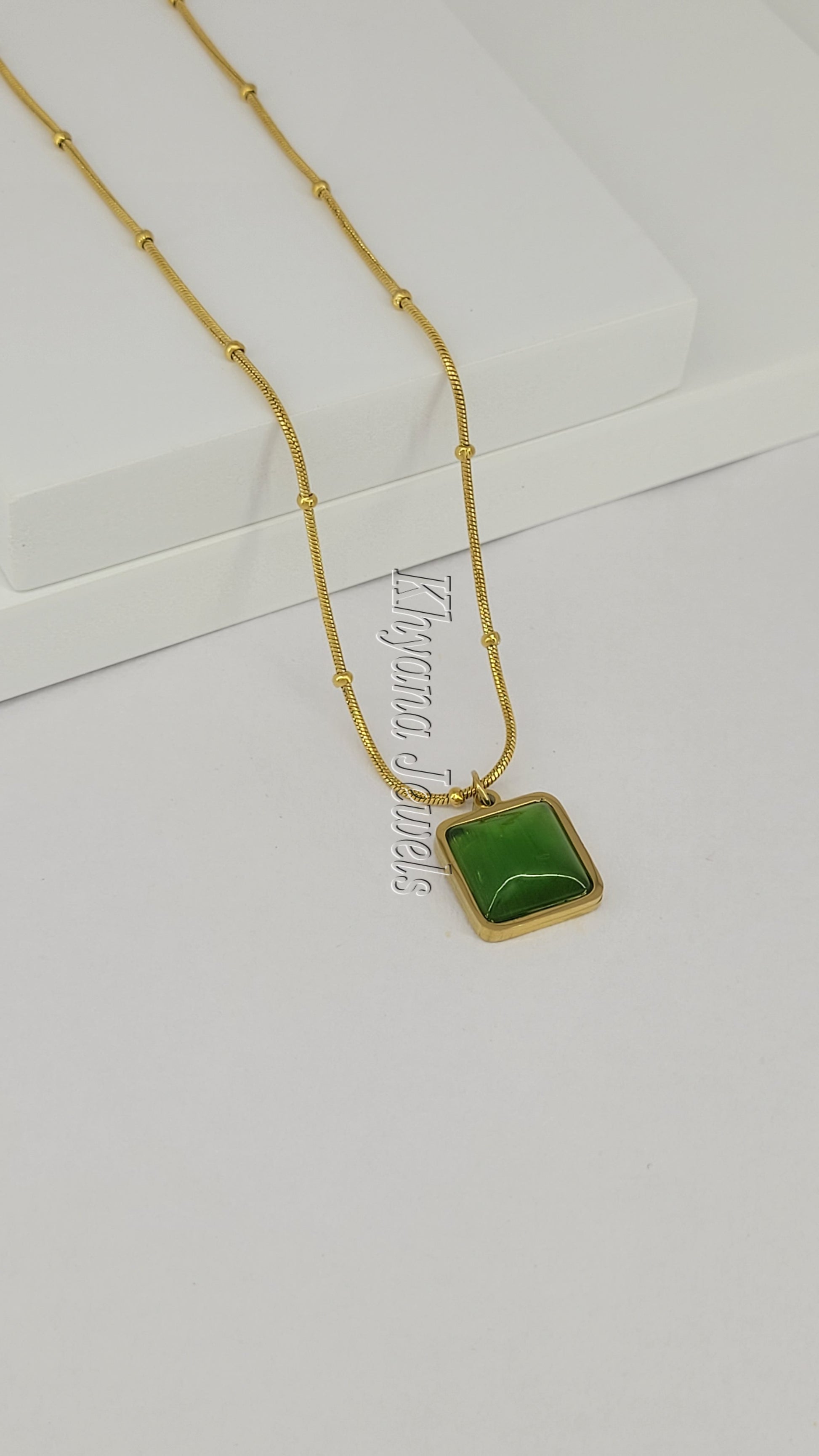 Elegant Gold Plated Anti-Tarnish Green Gemstone Necklace