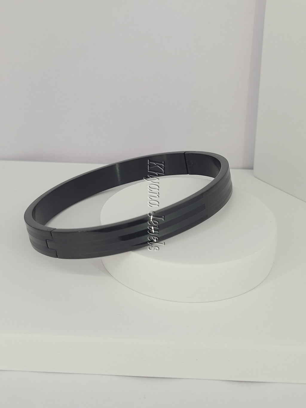 Matte Black Minimalist Kada-Bracelet for Men