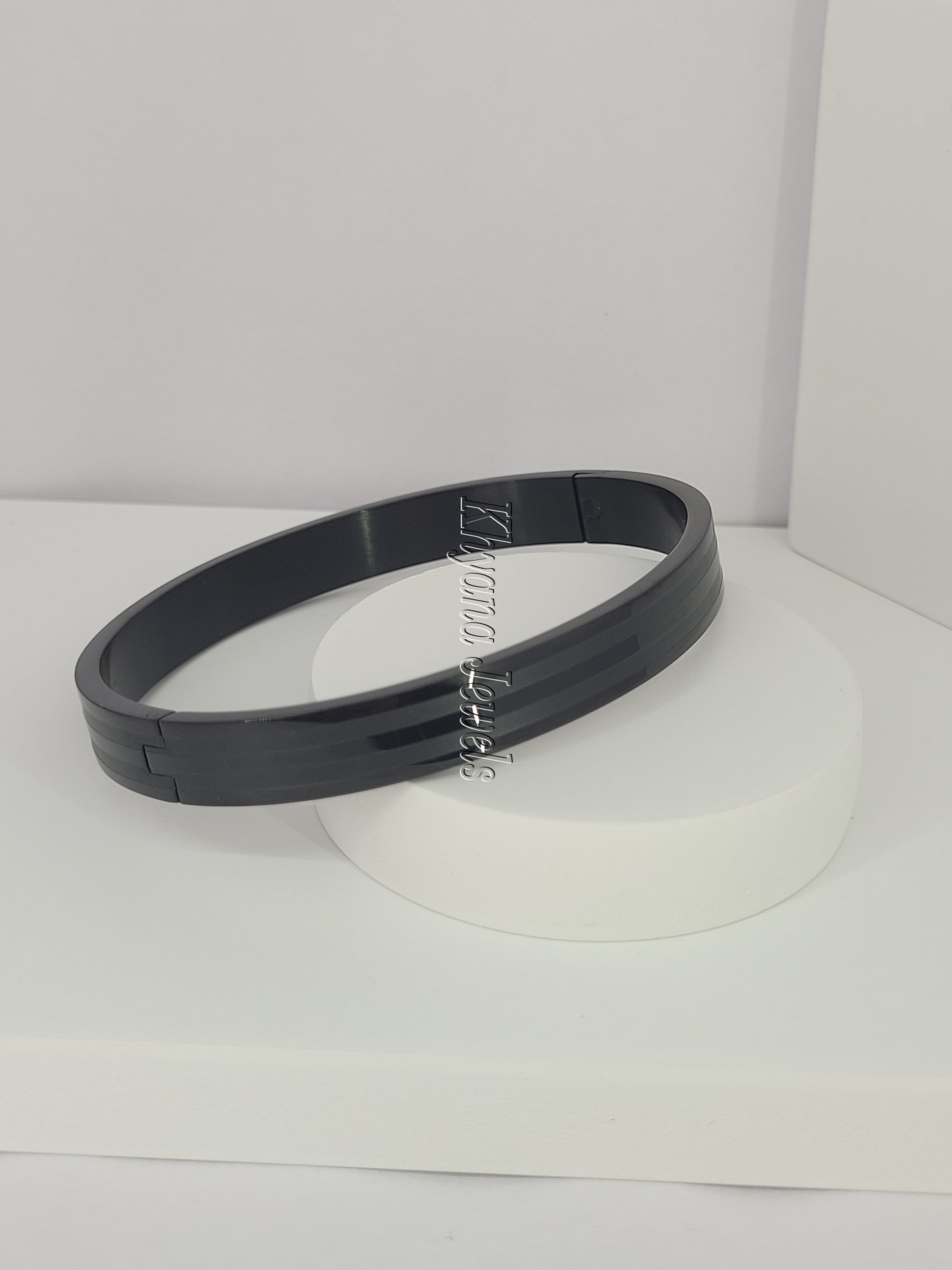 Matte Black Minimalist Kada-Bracelet for Men
