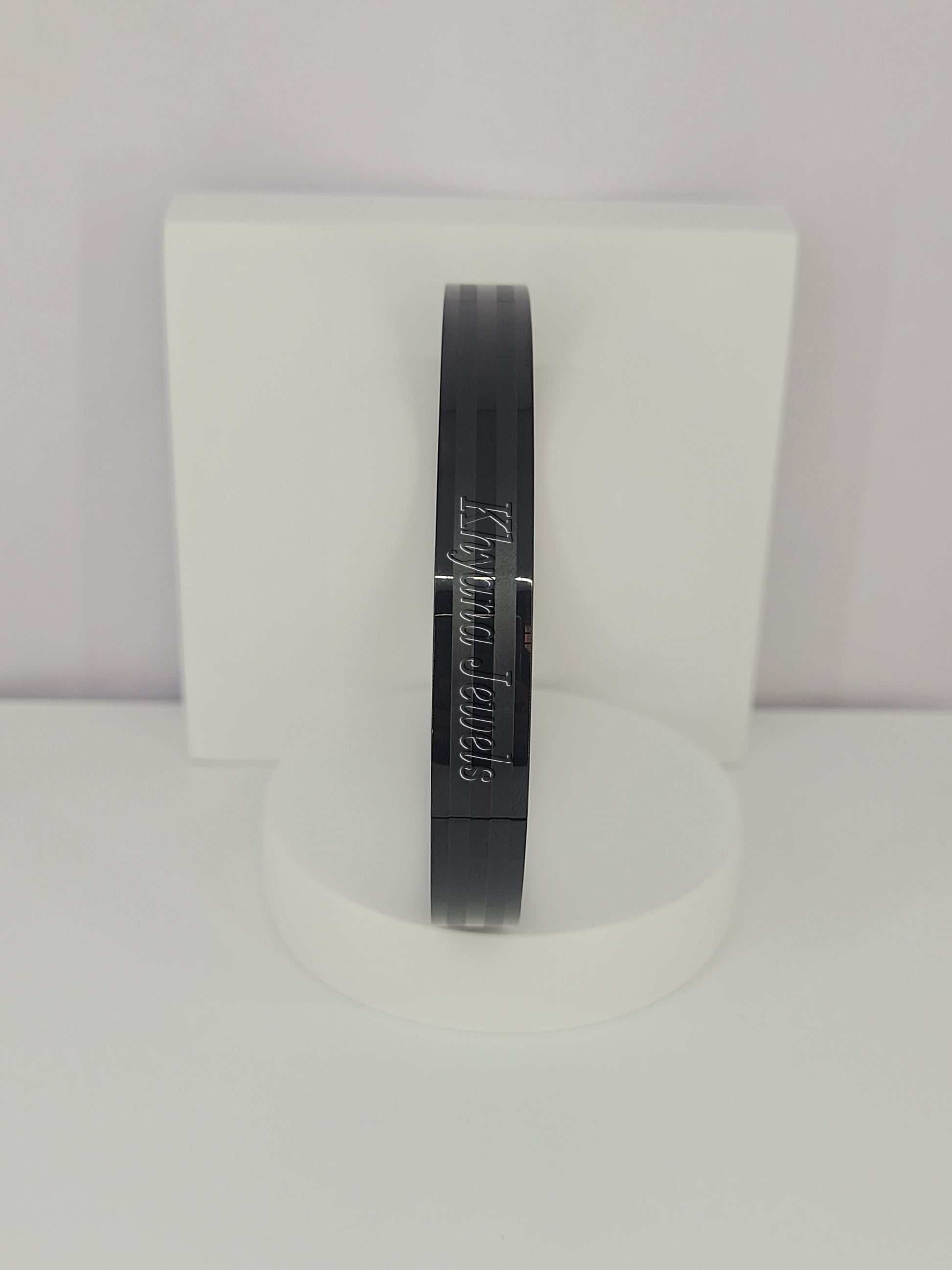 Matte Black Minimalist Kada-Bracelet for Men