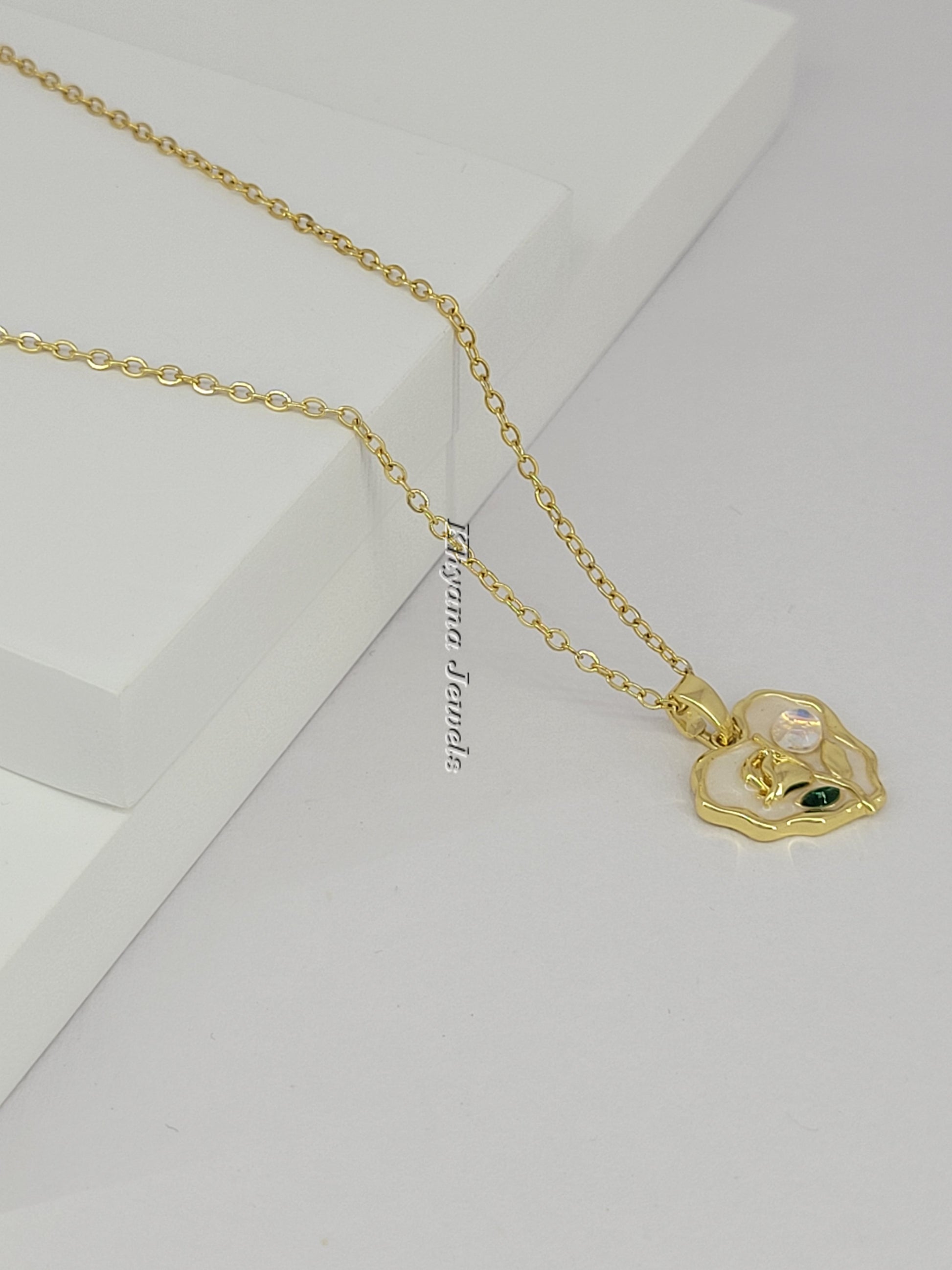 Elegant Floral Heart Pendant Necklace