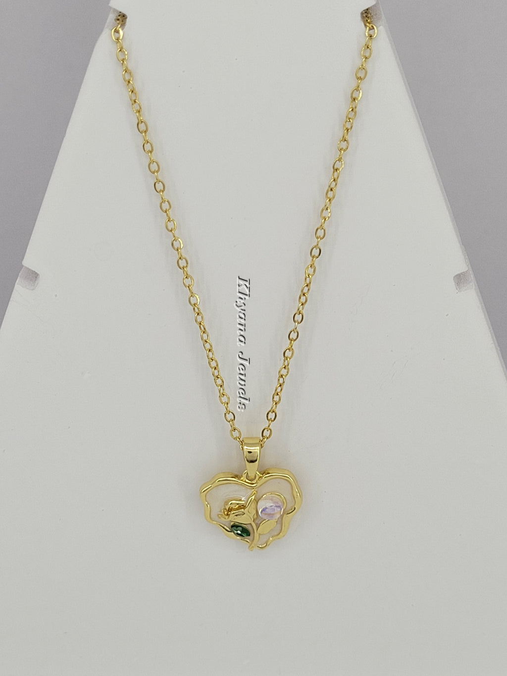 Elegant Floral Heart Pendant Necklace
