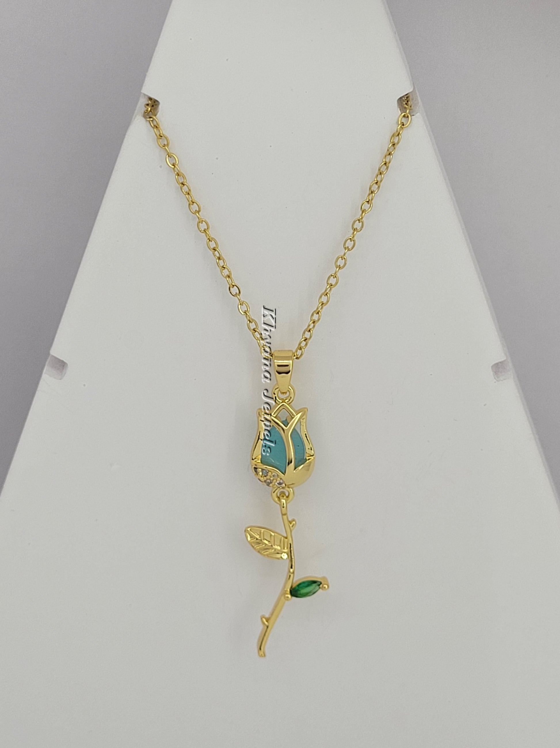 Emerald Rosebud Pendant Necklace