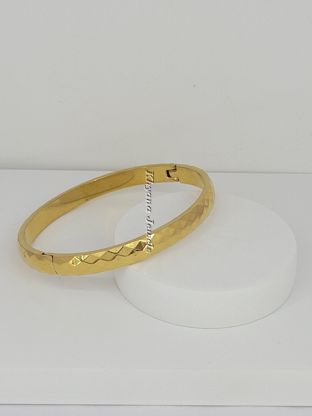 Minimal Textured Bracelet