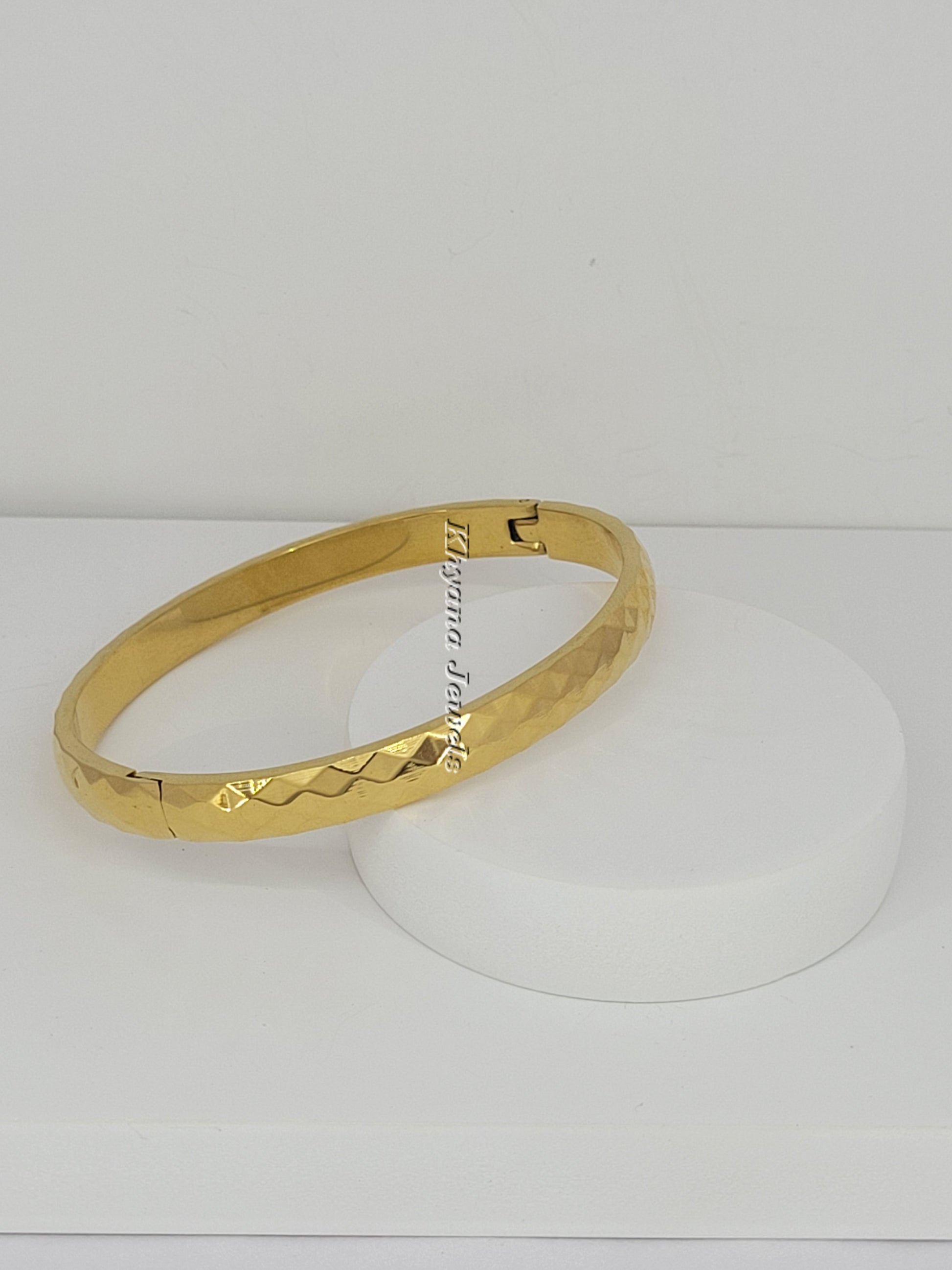 Minimal Textured Bracelet