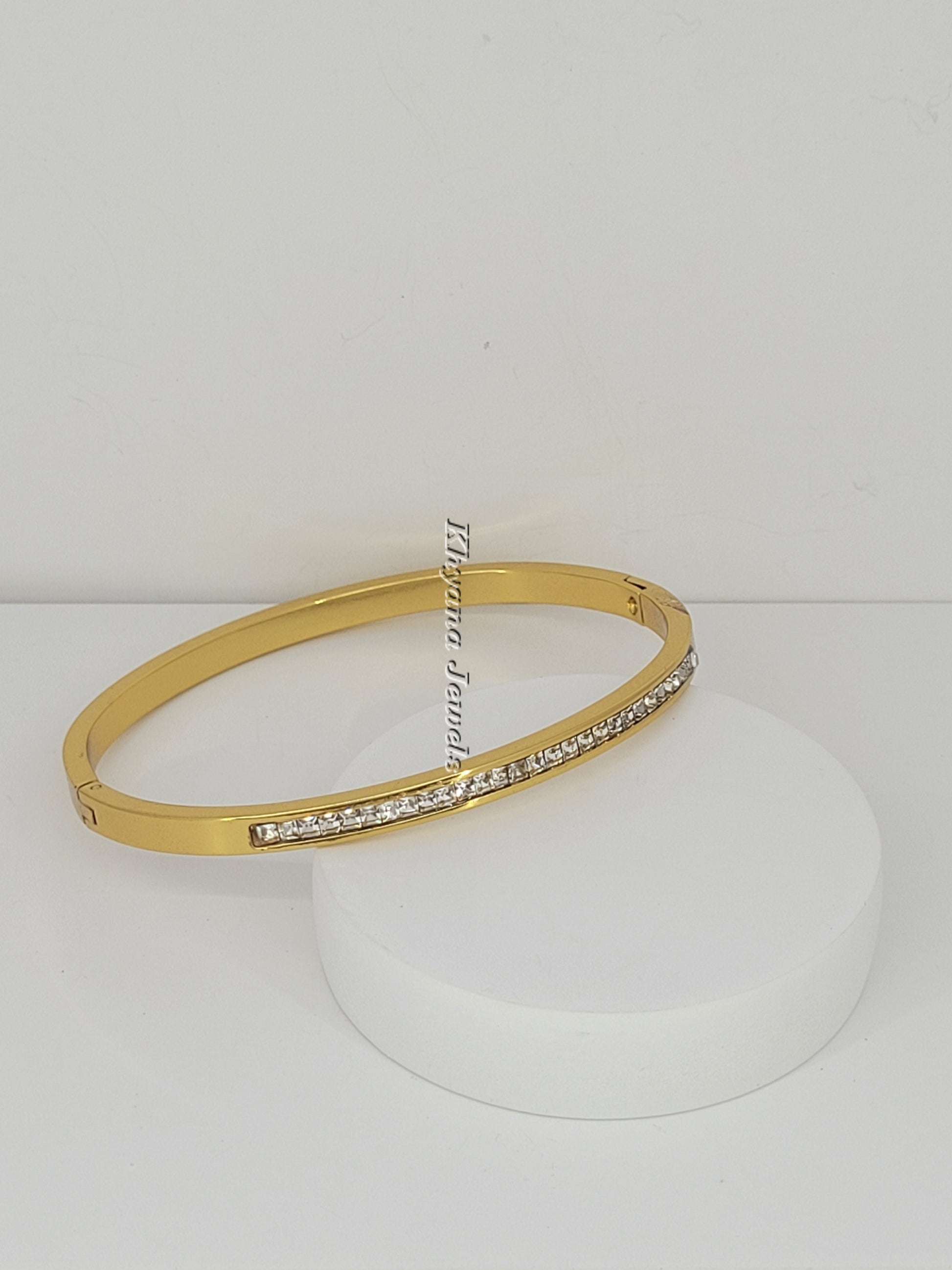 Minimal Crystal Bar Bangle