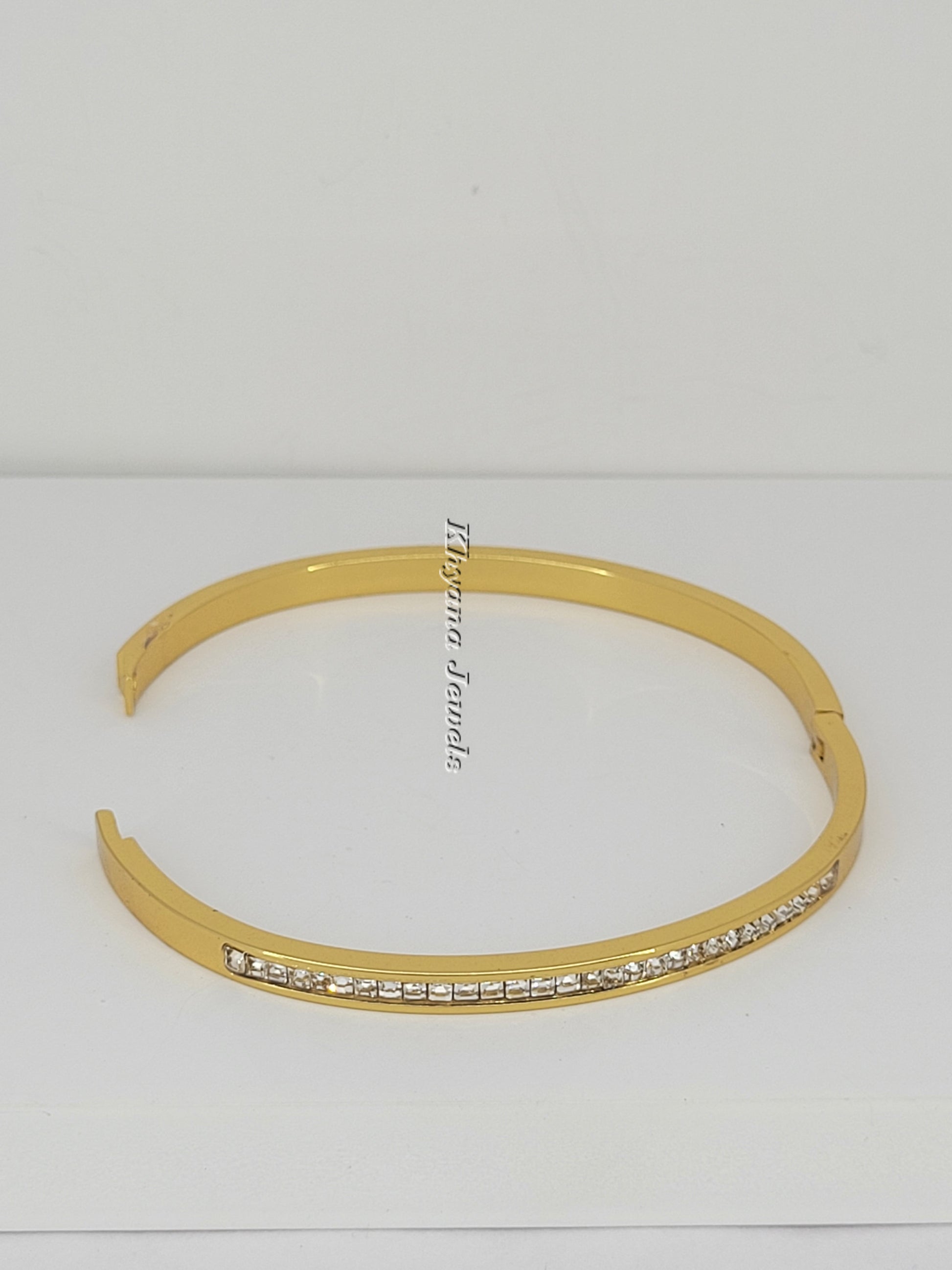 Minimal Crystal Bar Bangle