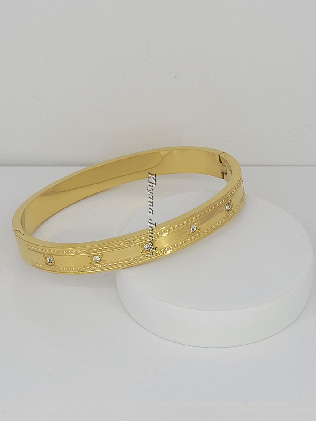 Classic Beaded Edge Stone-Studded Bangle