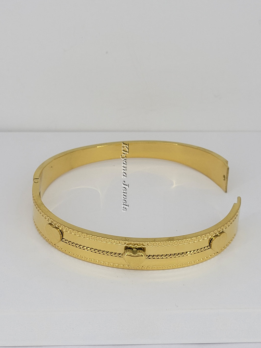 Heart Charm Textured Bangle